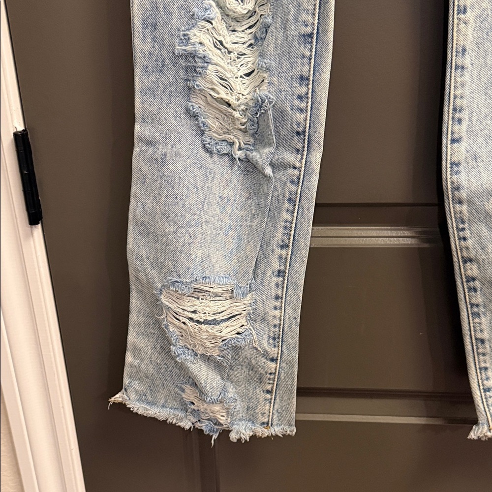 Trendy Light Blue Distressed Women's Jeans - Picture 6 of 10